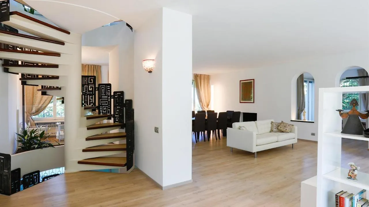 ריצ'יונה Villa Sarah 102 Emma Villas