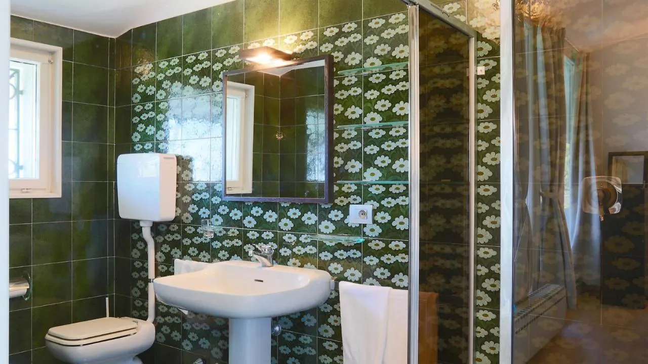 ריצ'יונה Villa Sarah 102 Emma Villas
