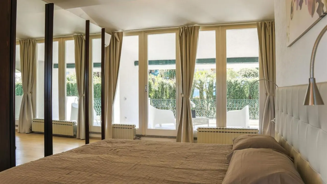 ריצ'יונה Villa Sarah 102 Emma Villas